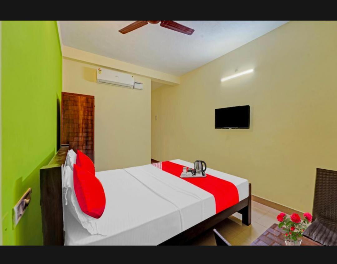 Hotel Visha Park International Tirupporur Esterno foto